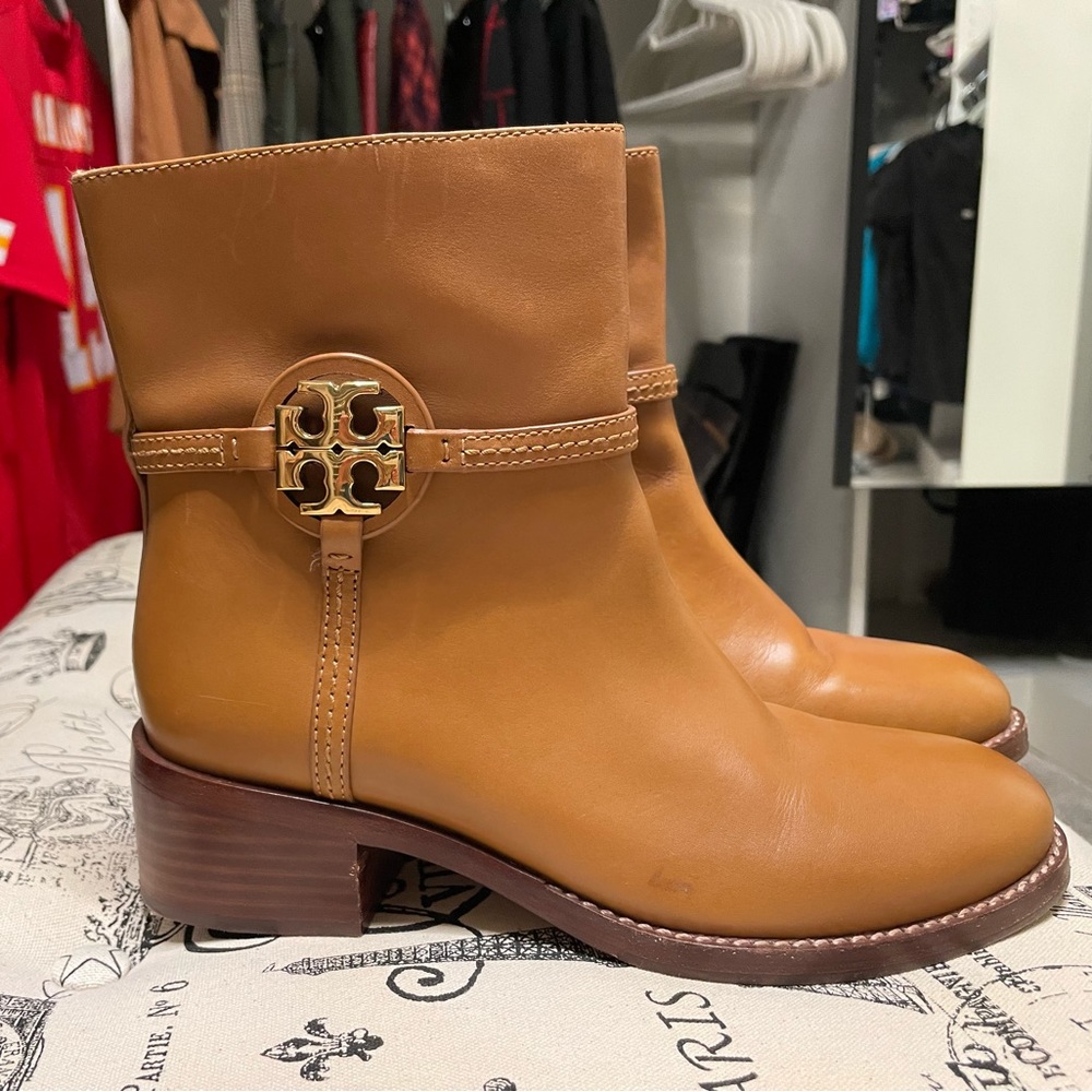 Tori Burch Miller 45mm bootie - tan- never worn - size 7